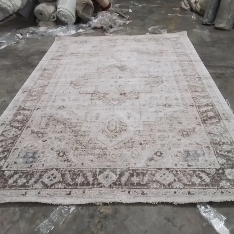 QUALITY DESIGNER AREA RUG - APPROXIMATELY 305X200