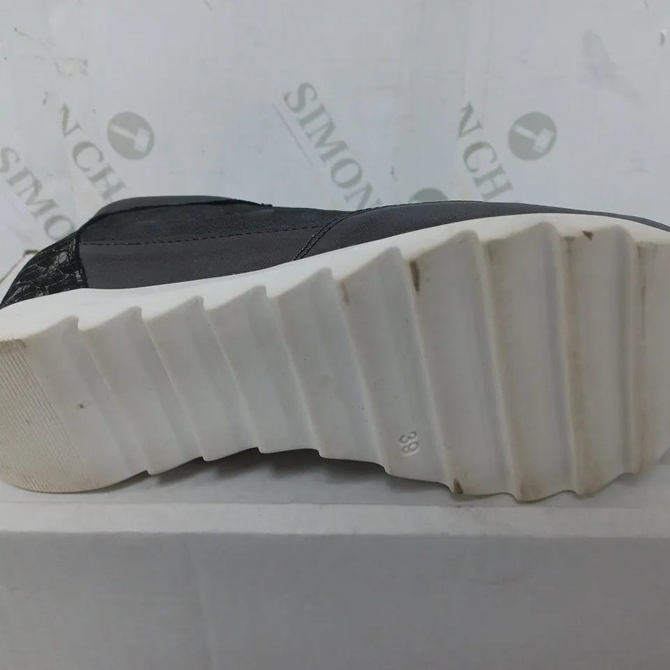 BOXED PAIR OF RUTH LANGSFORD WEDGE BLACK TRAINERS IN PEWTER - SIZE 39