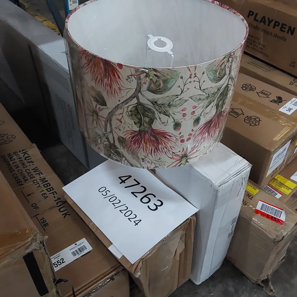 BOXED FLORAL LAMP SHADE (1 BOX)