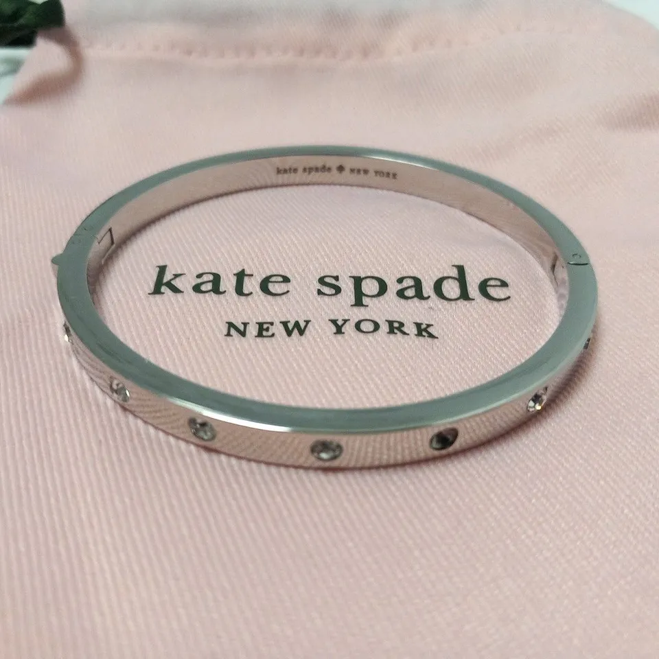 KATE SPADE CRYSTAL STONE HINGED BANGLE 