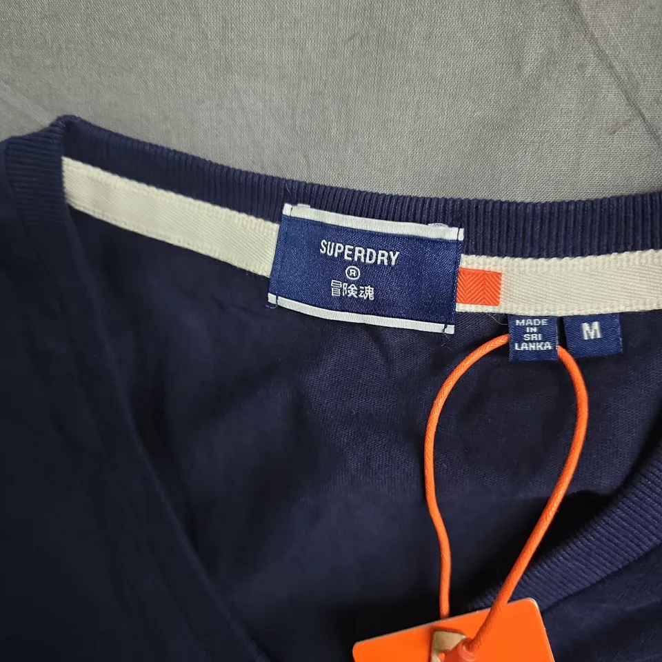 SUPERDRY OL CLASSIC VEE TEE IN NAVY - MEDIUM