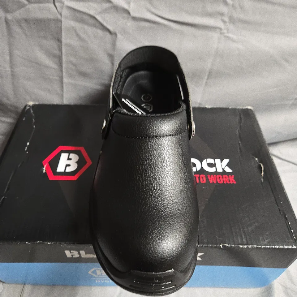BOXED PAIR OF BLACKROCK SAFETY CLOGS - UK SIZE 4