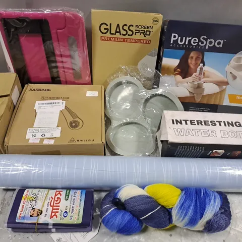 APPROX 10 ASSORTED HOUSEHOLD ITEMS TO INCLUDE SPA TRAY, NECK FAN, WATER BOTTLE, ETC