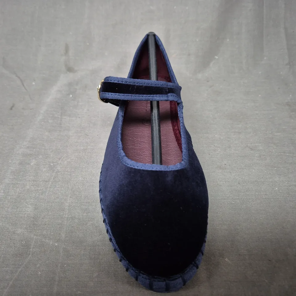 BOXED PAIR OF FLABELUS MOLLY FLAT SHOES IN BLACK/BLUE EU SIZE 36