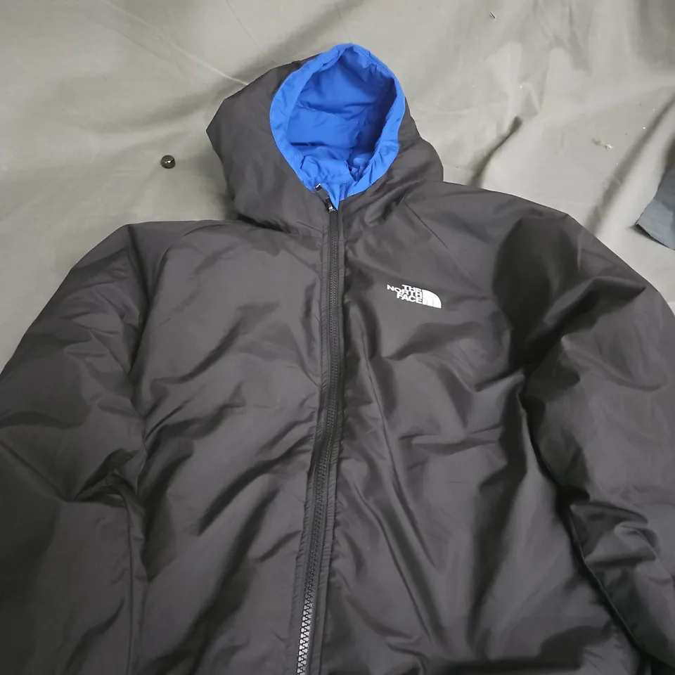 THE NORTH FACE CHILDRENS REVERSABLE JACKET - SIZE UNSPECIFIED 