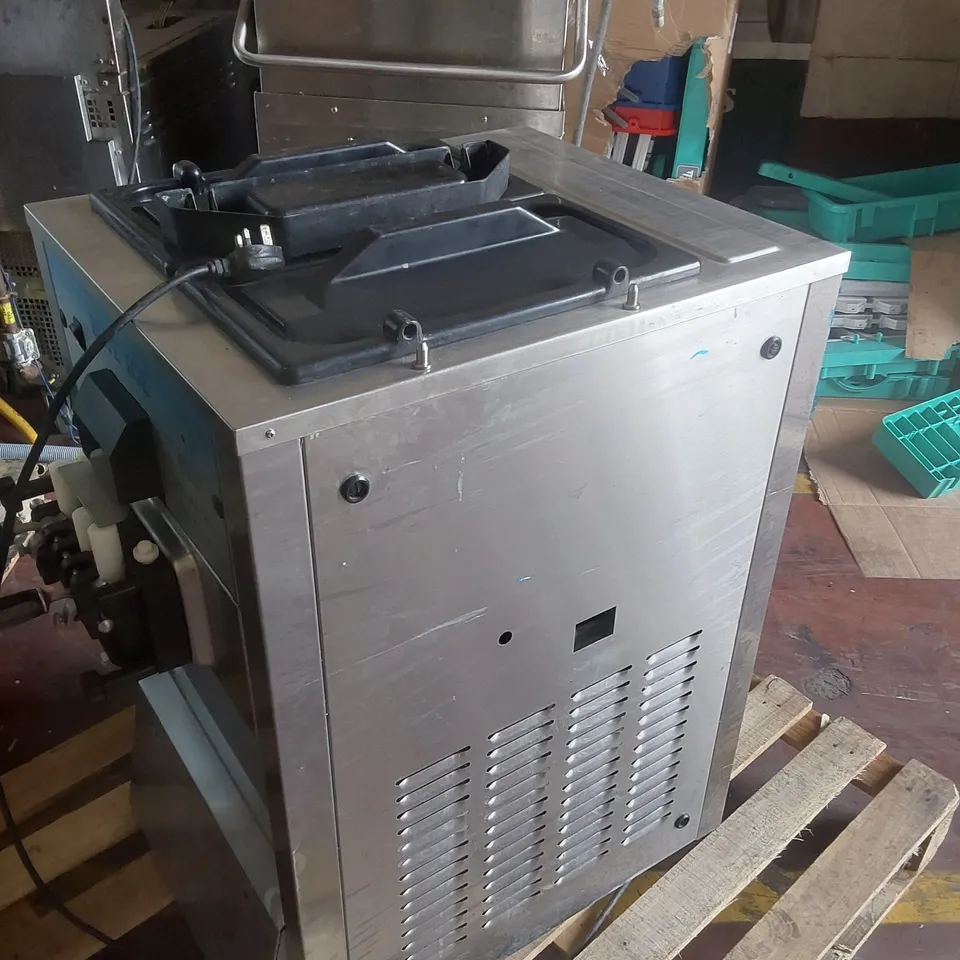 BLUEICE T29 COMMERCIAL ICE CREAM MACHINE