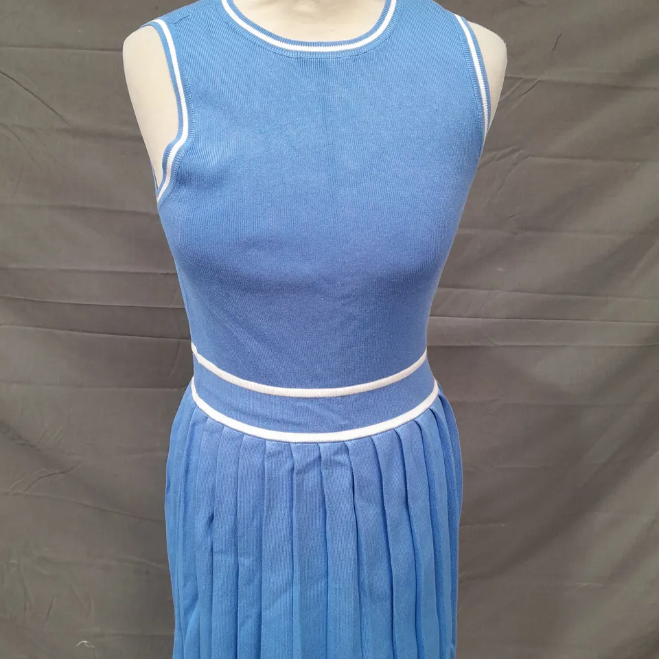 ABERCROMBIE & FITCH SHORT STRECH DRESS IN BLUE - SMALL
