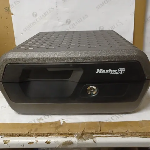 MASTERLOCK LARGE SECURITY CHEST