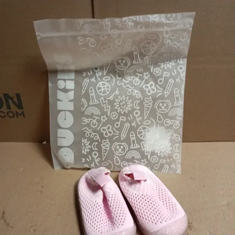 PAIR OF DUCKIES BABIES SLIP-ON SHOES IN PINK GLITTER - 4