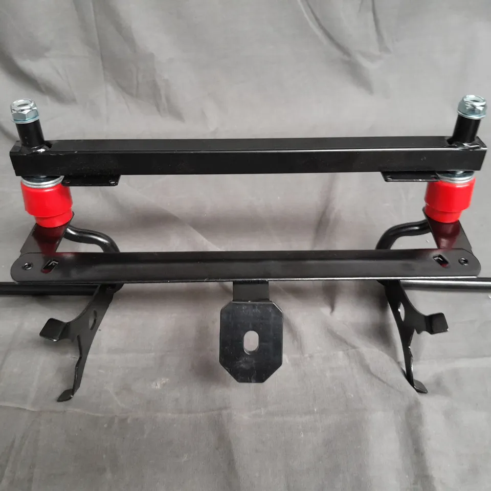 BLACK METAL FITTING ITEM