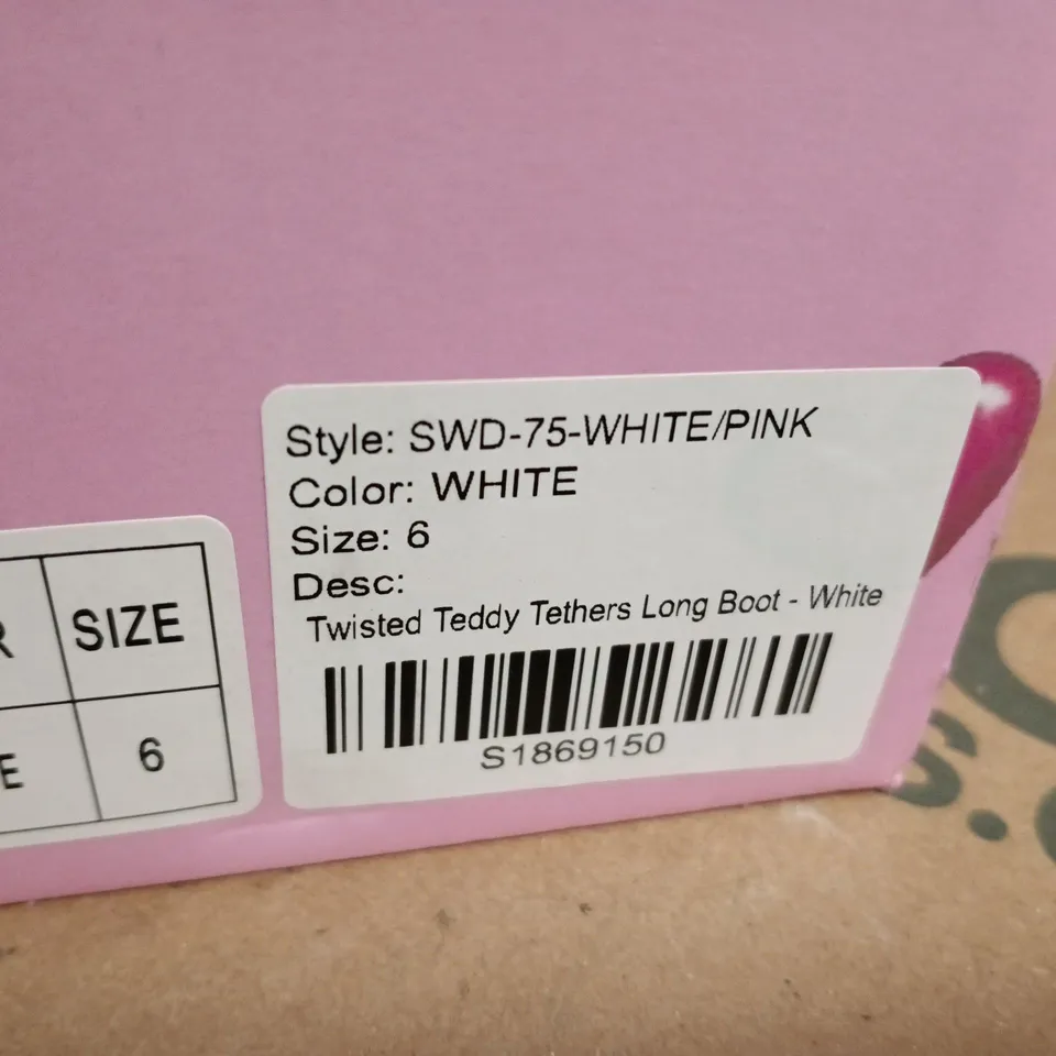 BOXED KOI TWISTED TEDDY TETHERS LONG BOOTS – WHITE, UK SIZE 6