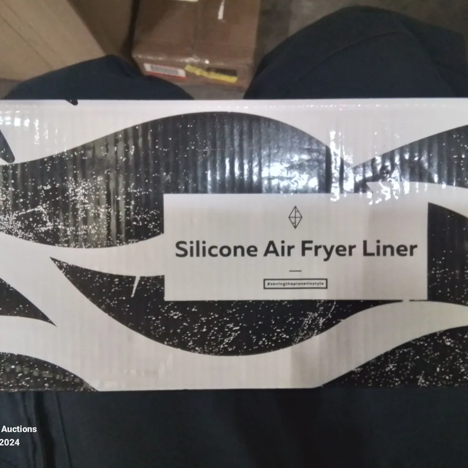 BOXED SET OF 2 AIR FRYER LINERS 