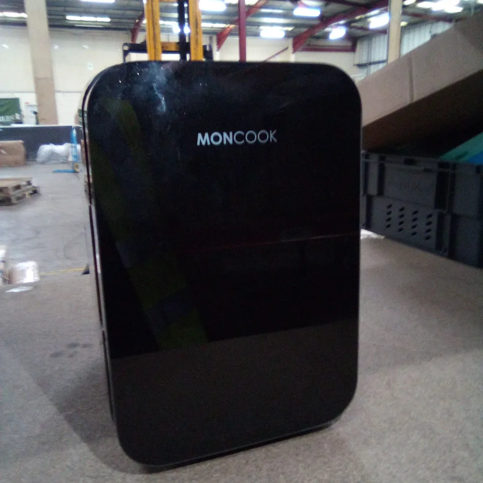 MONCOOK MINI FRIDGE