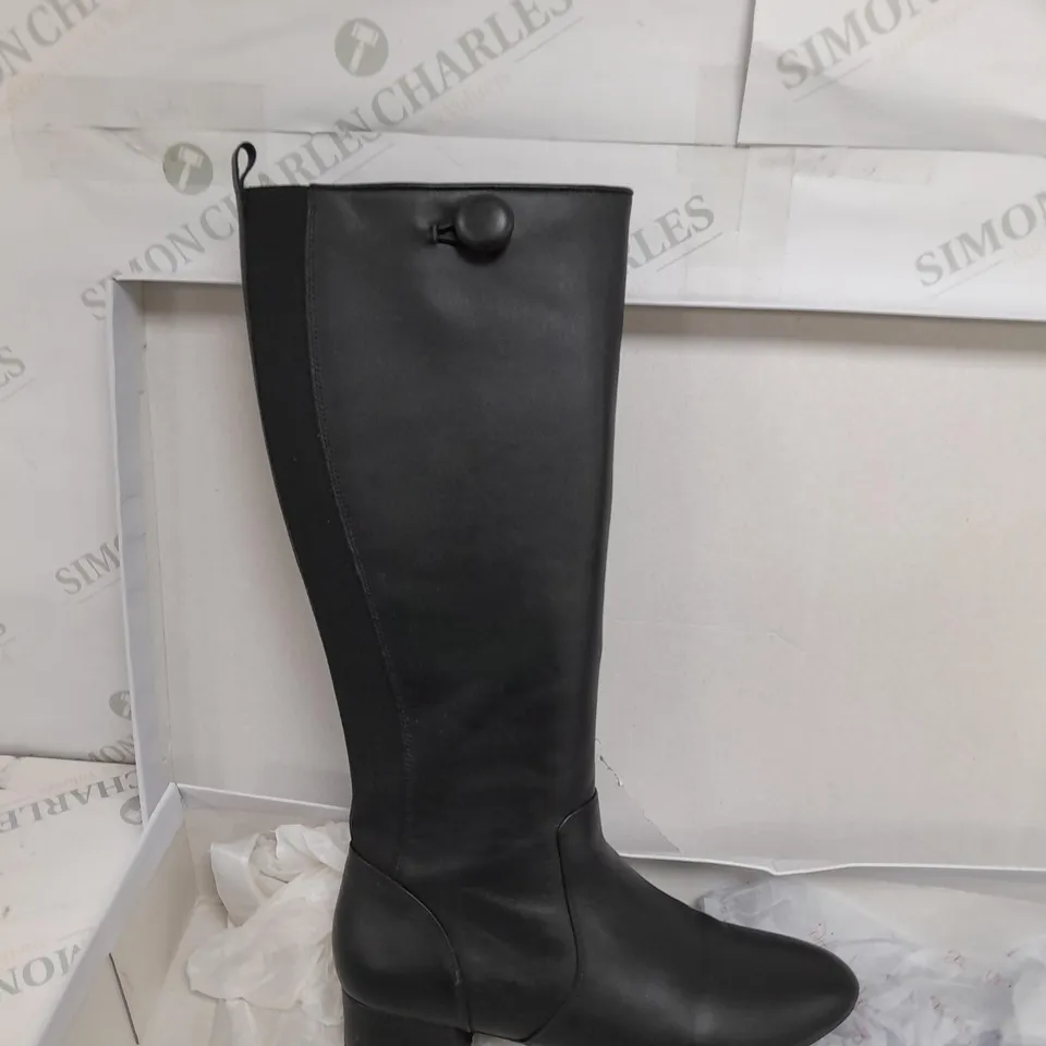 BOXED BDL KNEE HIGH BOOTS BLACK SIZE 5