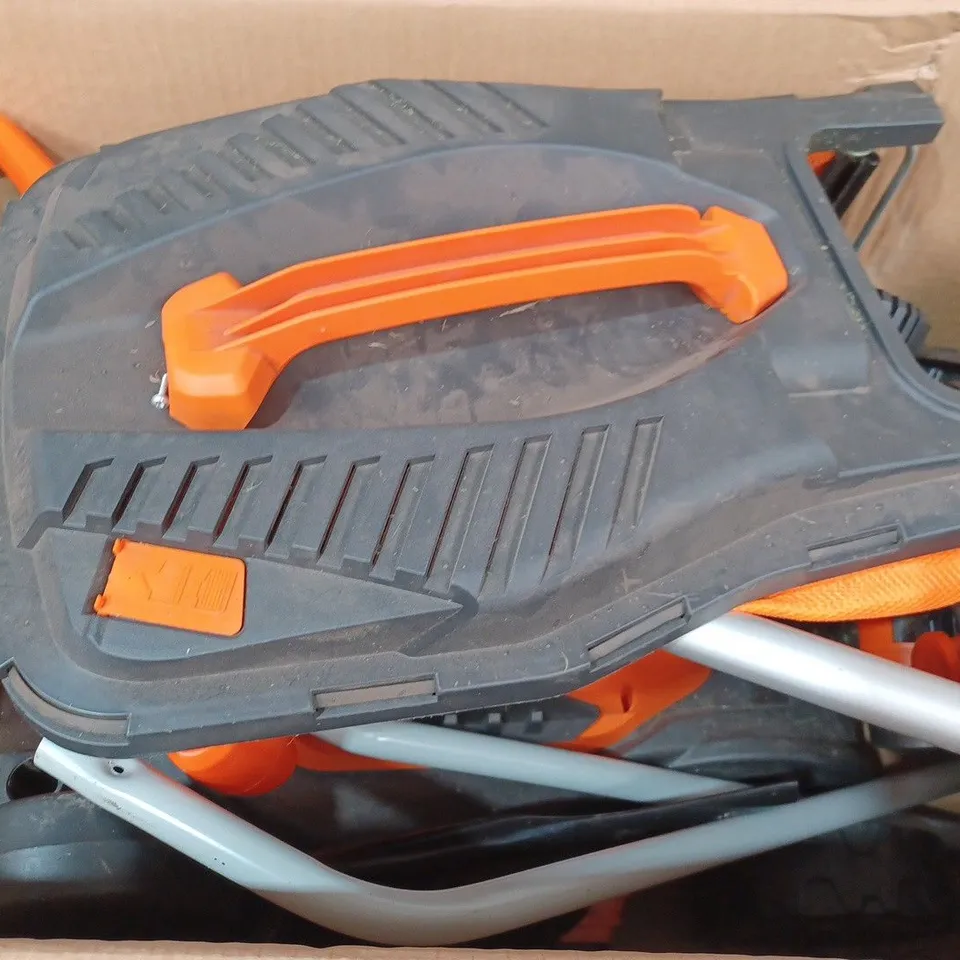 BOXED YARD FORCE 32CM LAWNMOWER AND TRIMMER