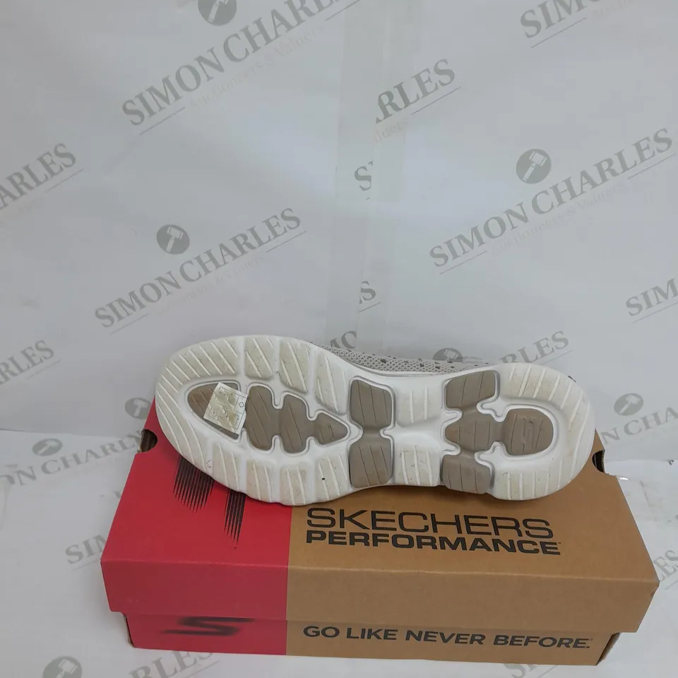 SKECHERS FLAT KNIT TAUPE TRAINER - UK 6