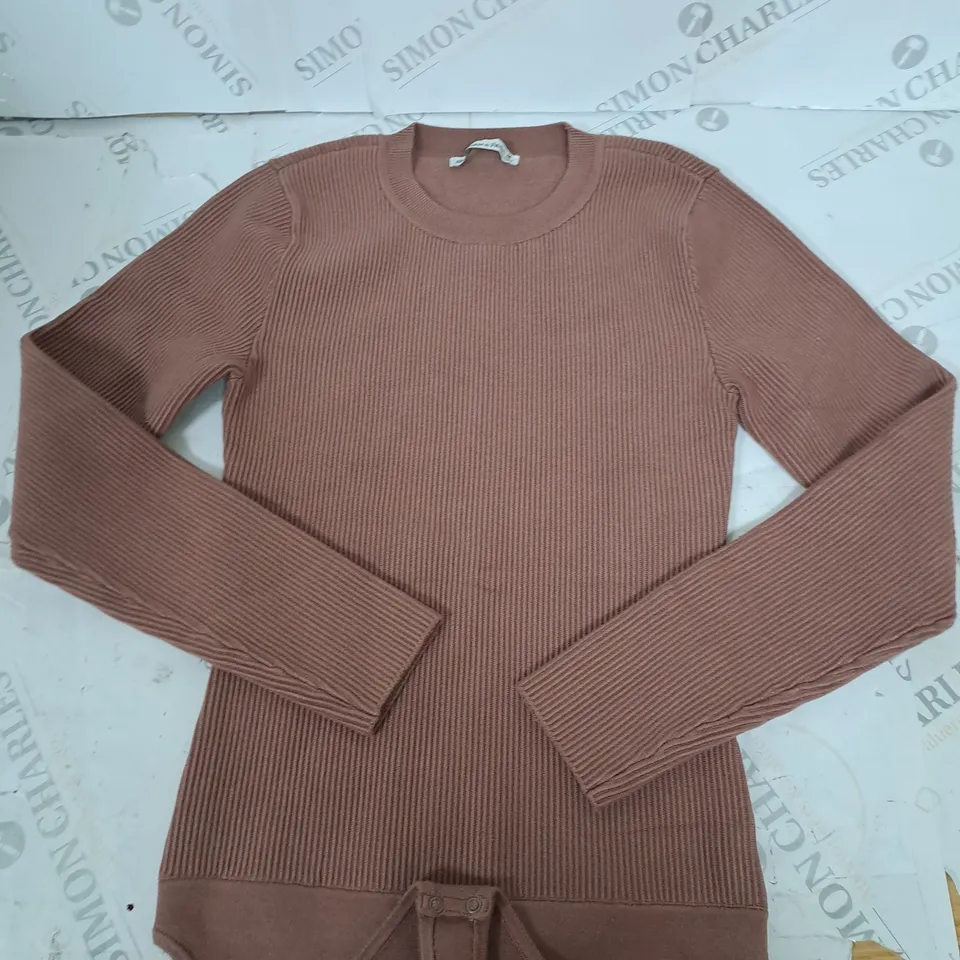 ABERCROMBIE AND FITCH BODY SUIT SIZE M