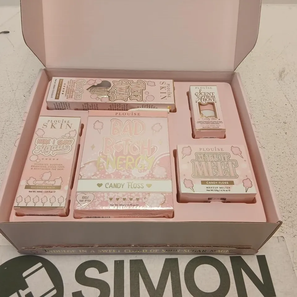 PLOUISE WHAT A TREAT! MINI MAKEUP SET – PINK BOXED