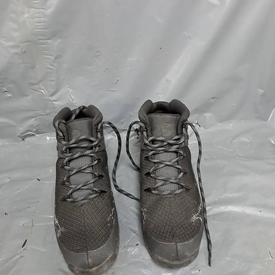 UNBOXED PAIR OF TIMBERLAND EURO SPRINT WATERPROOF BOOT BLACK UK 9
