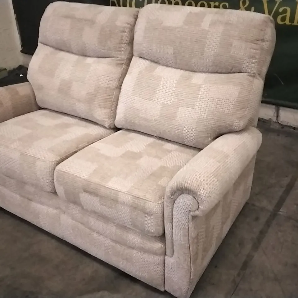 QUALITY BRITISH DESIGNED & MANUFACTURED G PLAN AVON 19 2 SEATER FARO SAND FABRIC SOFA 