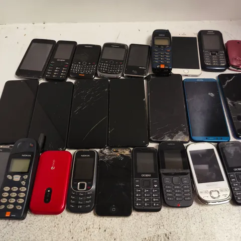 APPROXIMATELY 25 ASSORTED MOBILE PHONES TO INCLUDE BRAND SUCH AS IPHONE, LG, SAMSUNG, ETC  - COLLECTION ONLY