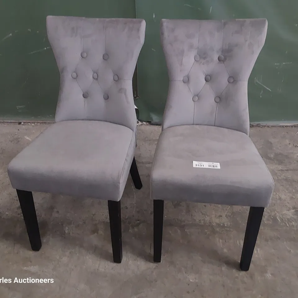 PAIR OF UPHOLSTERED BUTTONED RING BACK DINING CHAIRS GREY PLUSH FABRIC ON BLACK PAINTED LEGS 