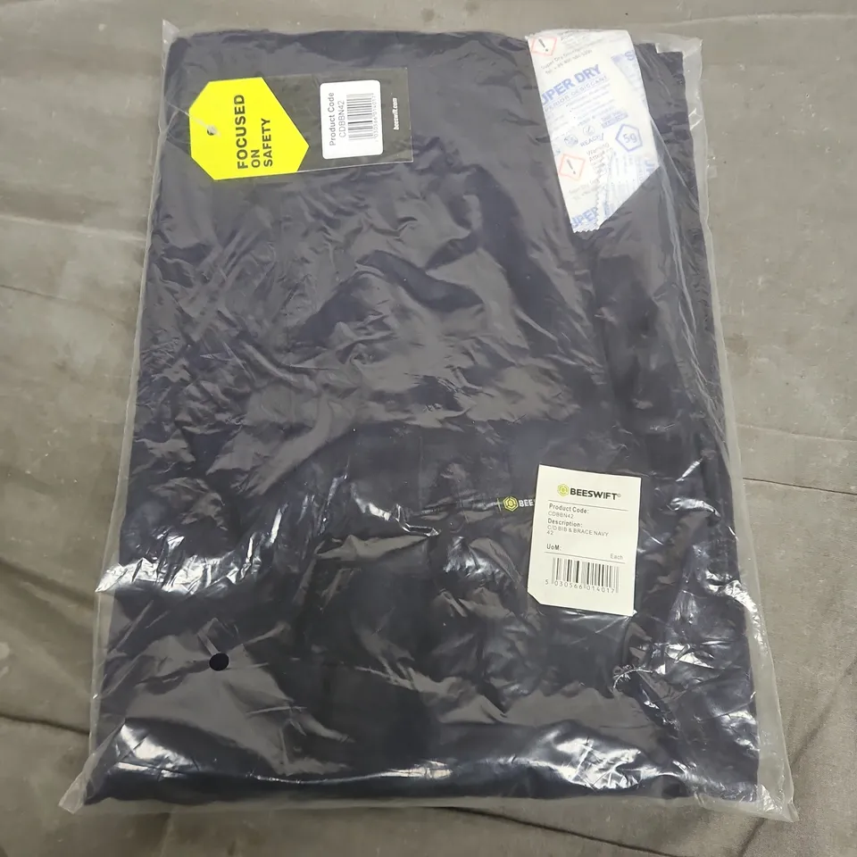 BAGGED BEESWIFT COTTON DRILL & BRACE IN NAVY - SIZE 42