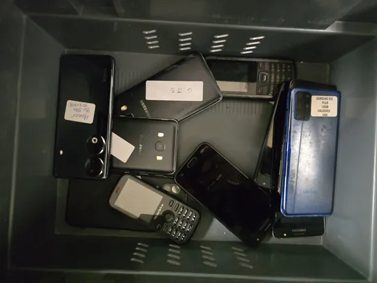 Lot 8664: 11 USED SMARTPHONES TO INCLUDE BRANDS SUCH AS SAMSUNG, CAT ...