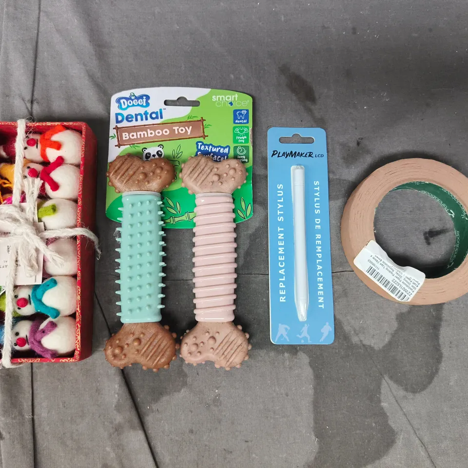 APPROXIMATELY 10 ASSORTED HOUSEHOLD ITEMS TO INCLUDE DOGGI DENTAL BAMBOO TOY, REPLACEMENT STYLUS, ETC
