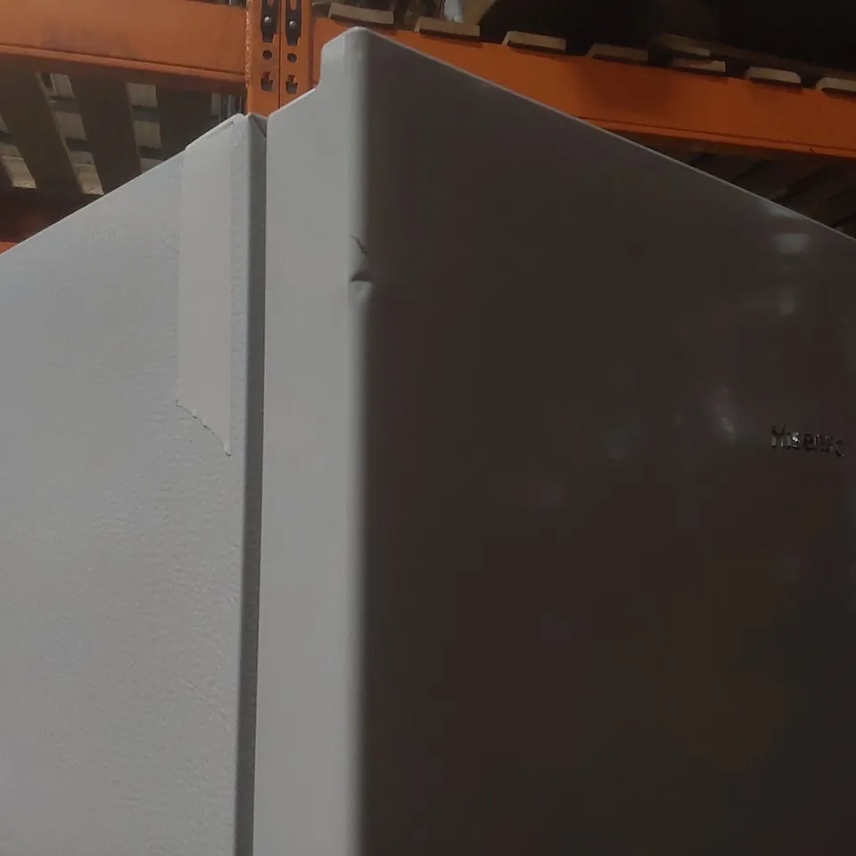 HISENSE RB327N4AWD 50/50 FRIDGE FREEZER - WHITE