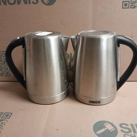 BOX OF APPROXIMATELY 10 ASSORTED HOUSEHOLD ITEMS TO INCLUDE KETTLE, TOASTER, ETC