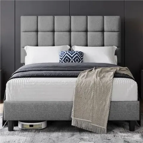 BOXED YAHEETECH MODERN UPHOLSTERED BED FRAME WITH SQUARE TUFTED HEADBOARD - LIGHT GREY, 135CM DOUBLE (1 BOX)