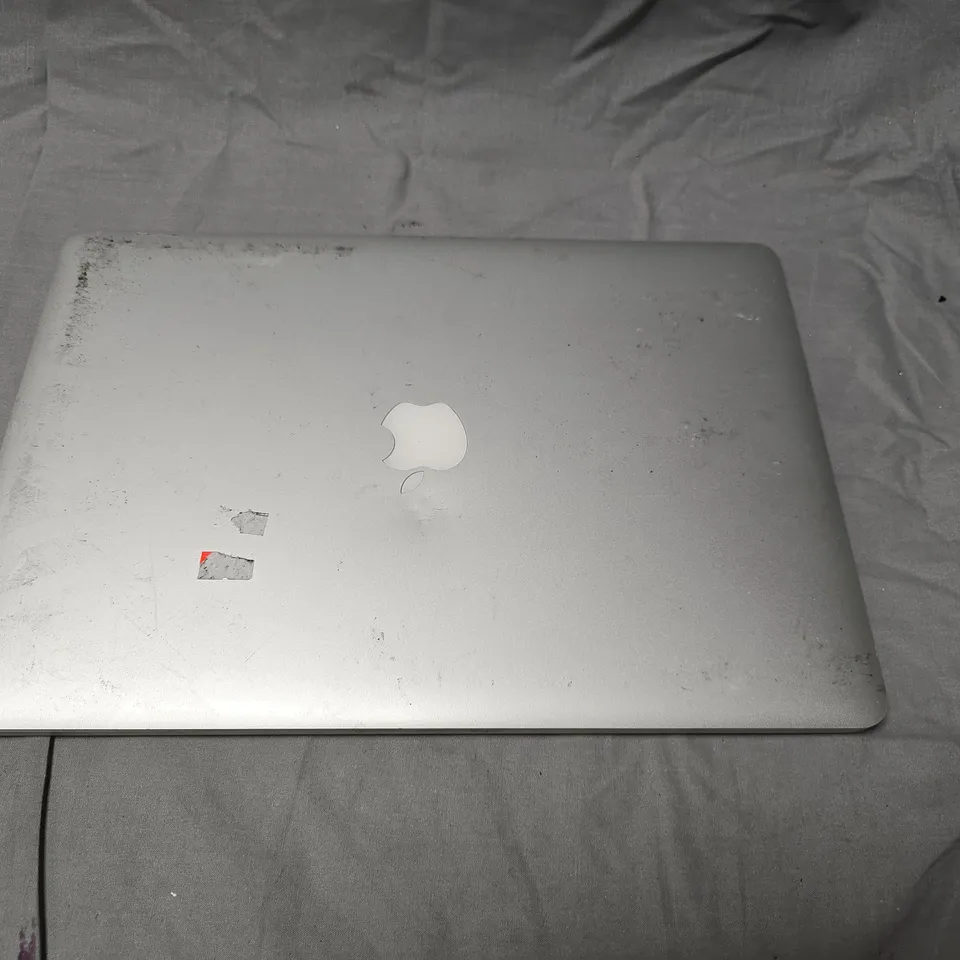 APPLE MACBOOK PRO (MODEL A1398) ALUMINUM LAPTOP – SILVER