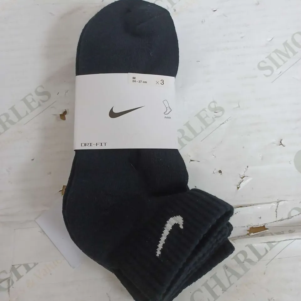 NIKE DRI FIT SET OF 3 SOCKS - MEDIUM