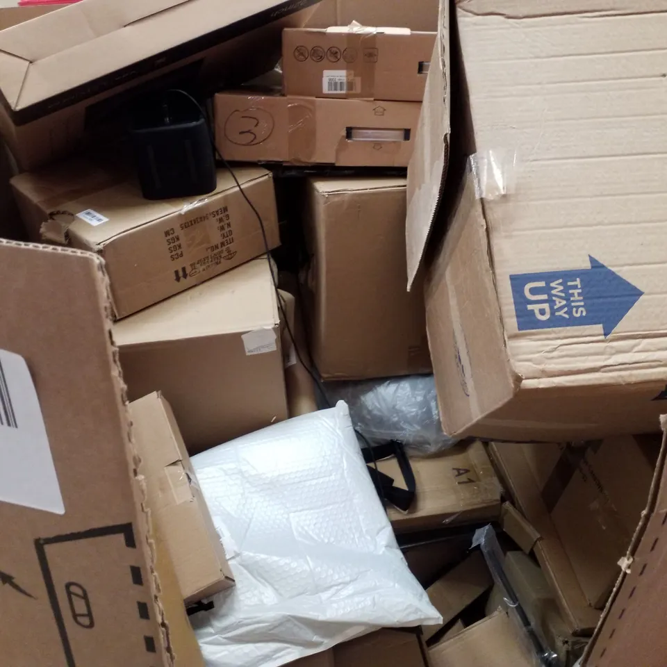 PALLET CONTAINING ASSORTED PRODUCTS INCLUDING PATIO UMBRELLA, CHRISTMAS DOG FIGURE, BOOSTER SEAT/BACKPACK, LED MONITOR & WRAPPED DECO PAINTING 