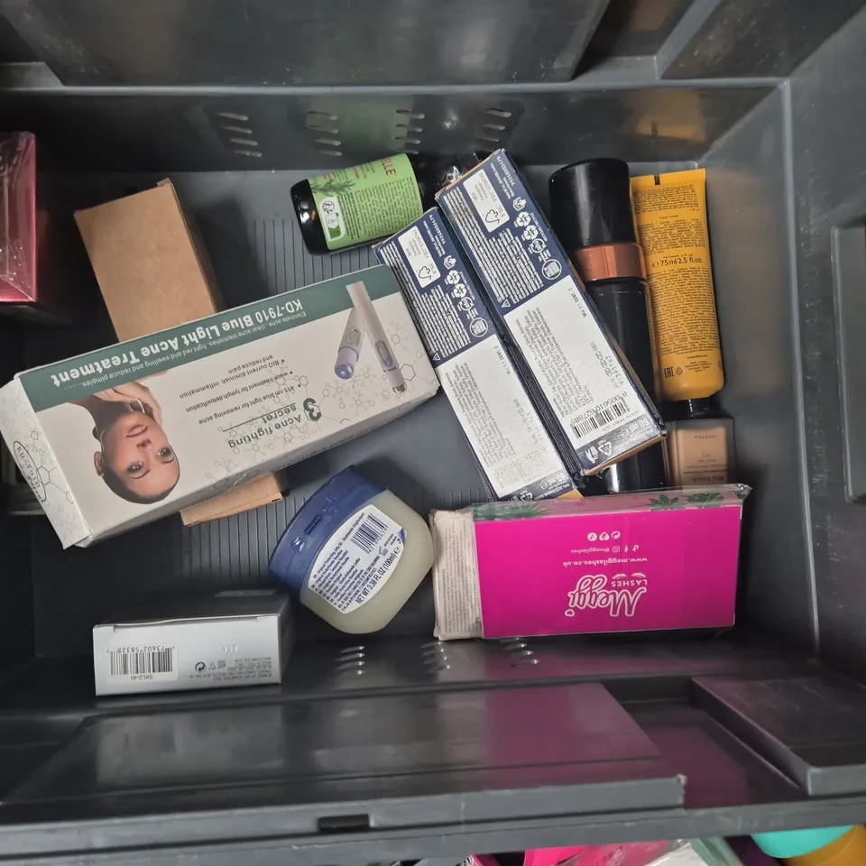 APPROXIMATEY 20 HEALTH AND BEAUTY PRODUCTS TO INCLUDE LUBIDO WATER BASED LUBE, PROVOKE CONDITIONER AND GLOW ESSENTIALS HAND CREAM