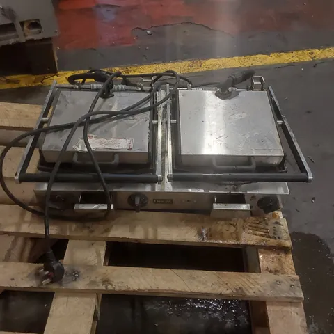 LINCAT COMMERCIAL TWIN CONTACT GRILL