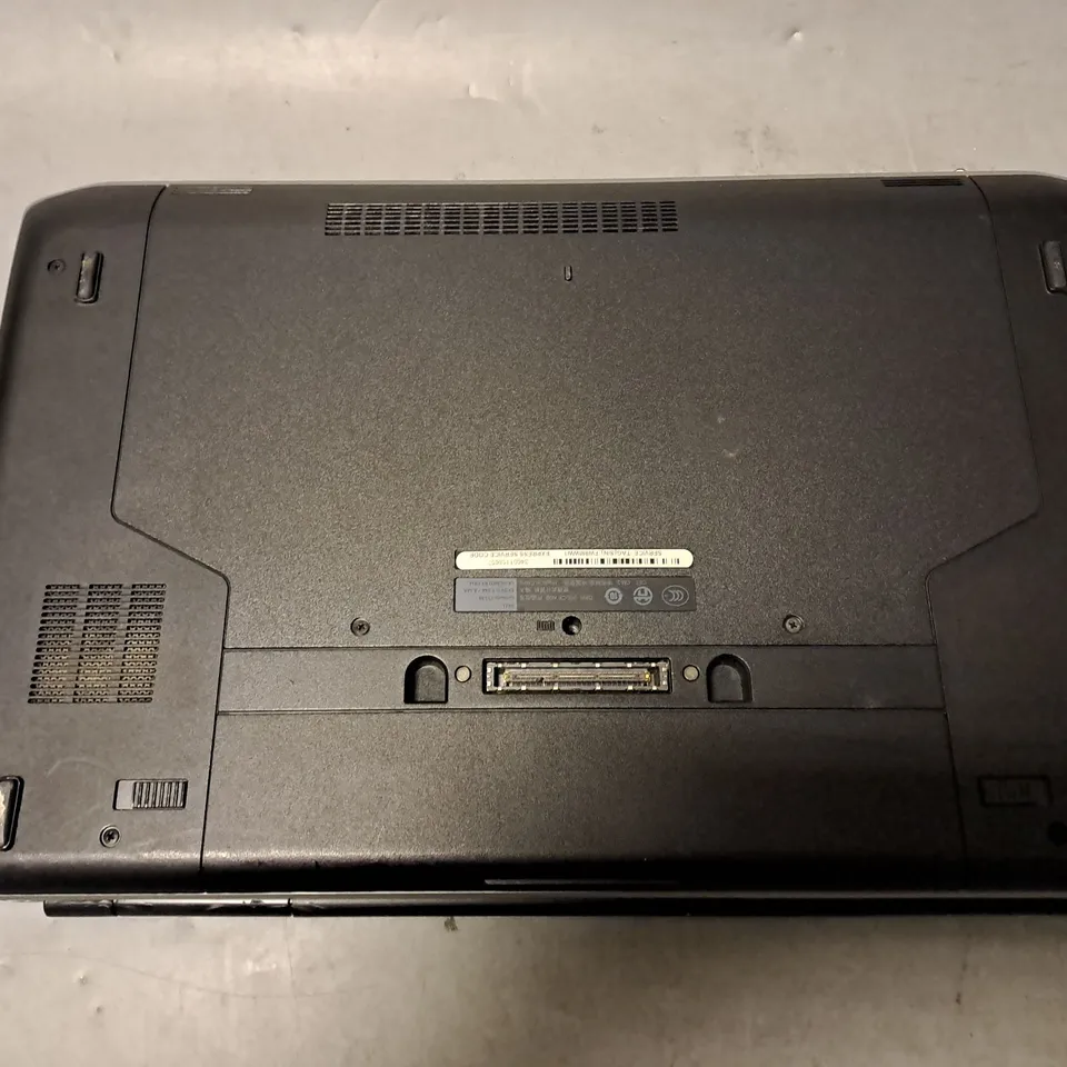 DELL LATITUDE E5530 LAPTOP