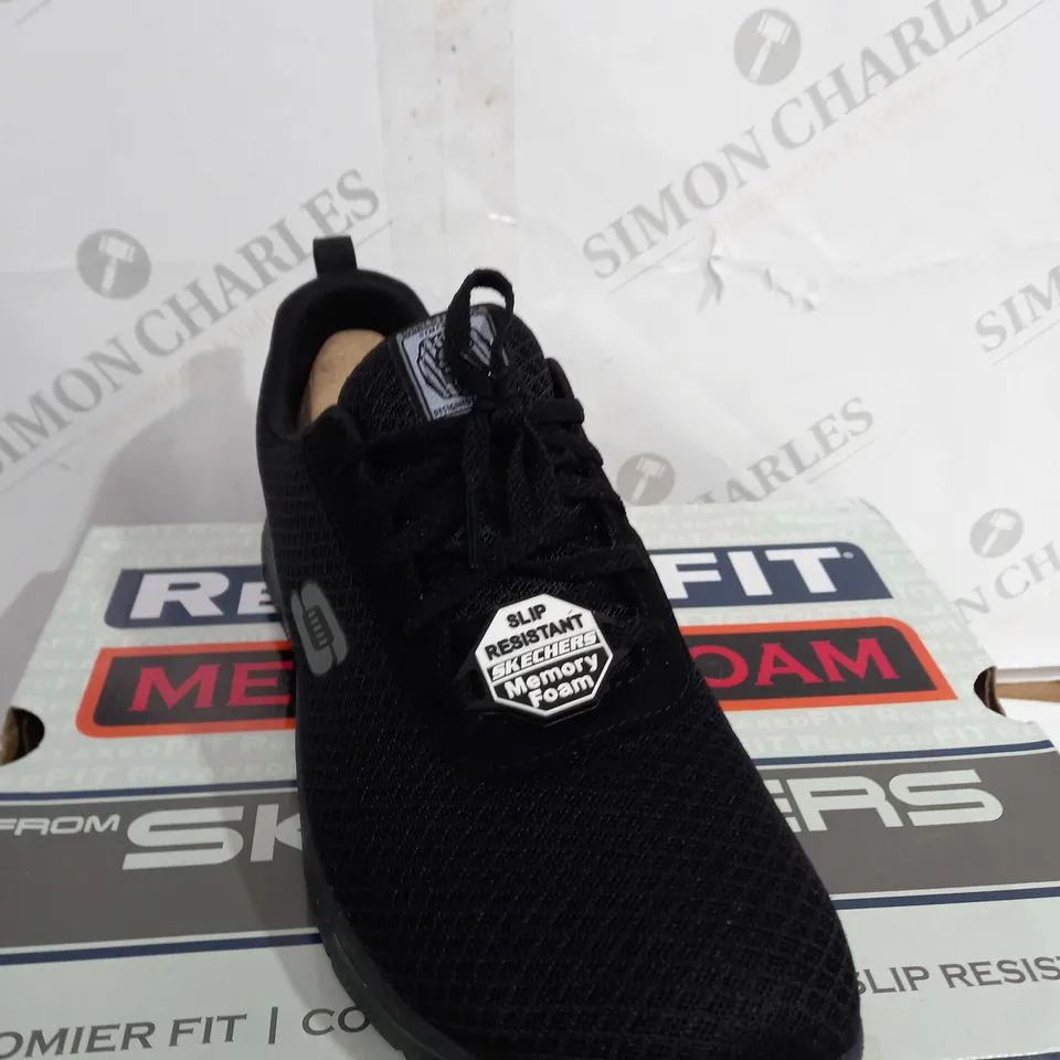 BOXED SKETCHERS RELAXED FIT MEMORY FOAM BLACK TRAINERS - SIZE 6 1/2