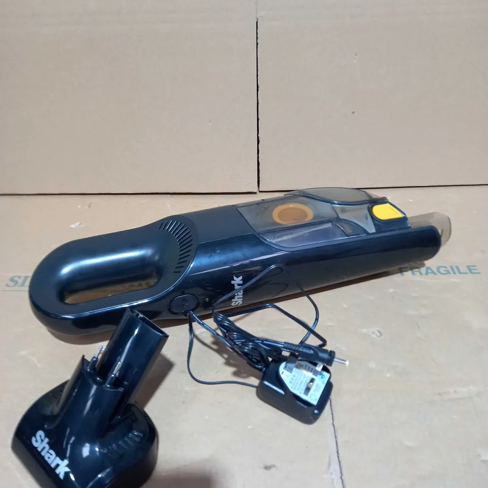 SHARK HANDVAC CORDLESS HAND VACUUM CLEANER