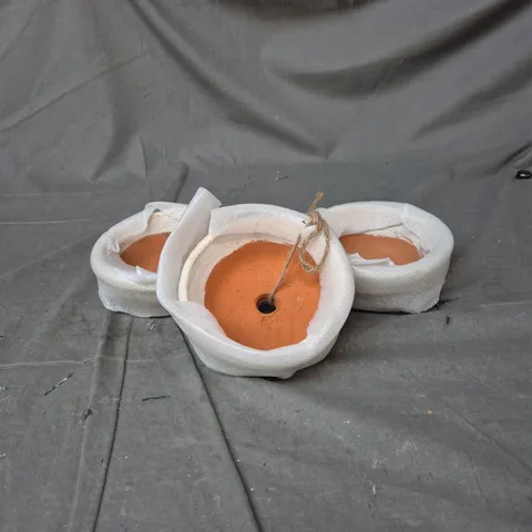 SET OF 3 TERRACOTTA PLANT POTS WITH PROTECTIVE WRAP