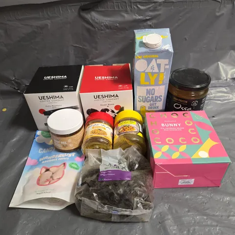 APPROXIMATELY 12 ASSORTED FOOD & DRINK ITEMS TO INCLUDE - OATLY DRINK - UESHIMA COFFEE BAGS - CHOCOCO BUNNY - ETC - COLLECTION ONLY