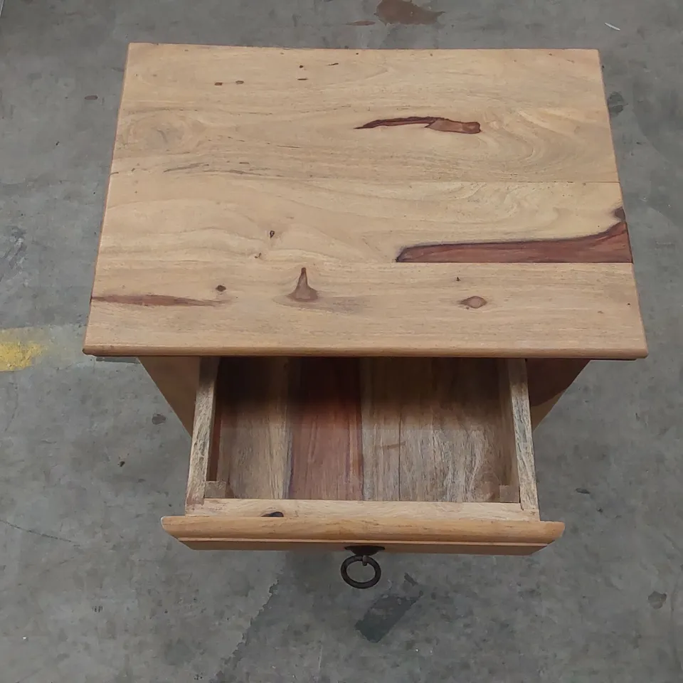 DESIGNER WOODEN 1 DRAWER, 1 DOOR BEDSIDE TABLE