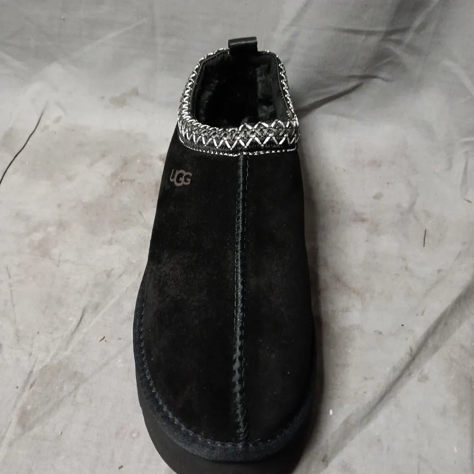 UGG BLACK SUEDE SLIPPERS WITH SILVER BRAIDED TRIM – SIZE 12.5