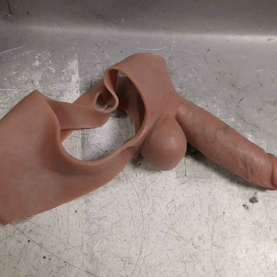 KINKY CHICKEN SILICONE STRAP ON