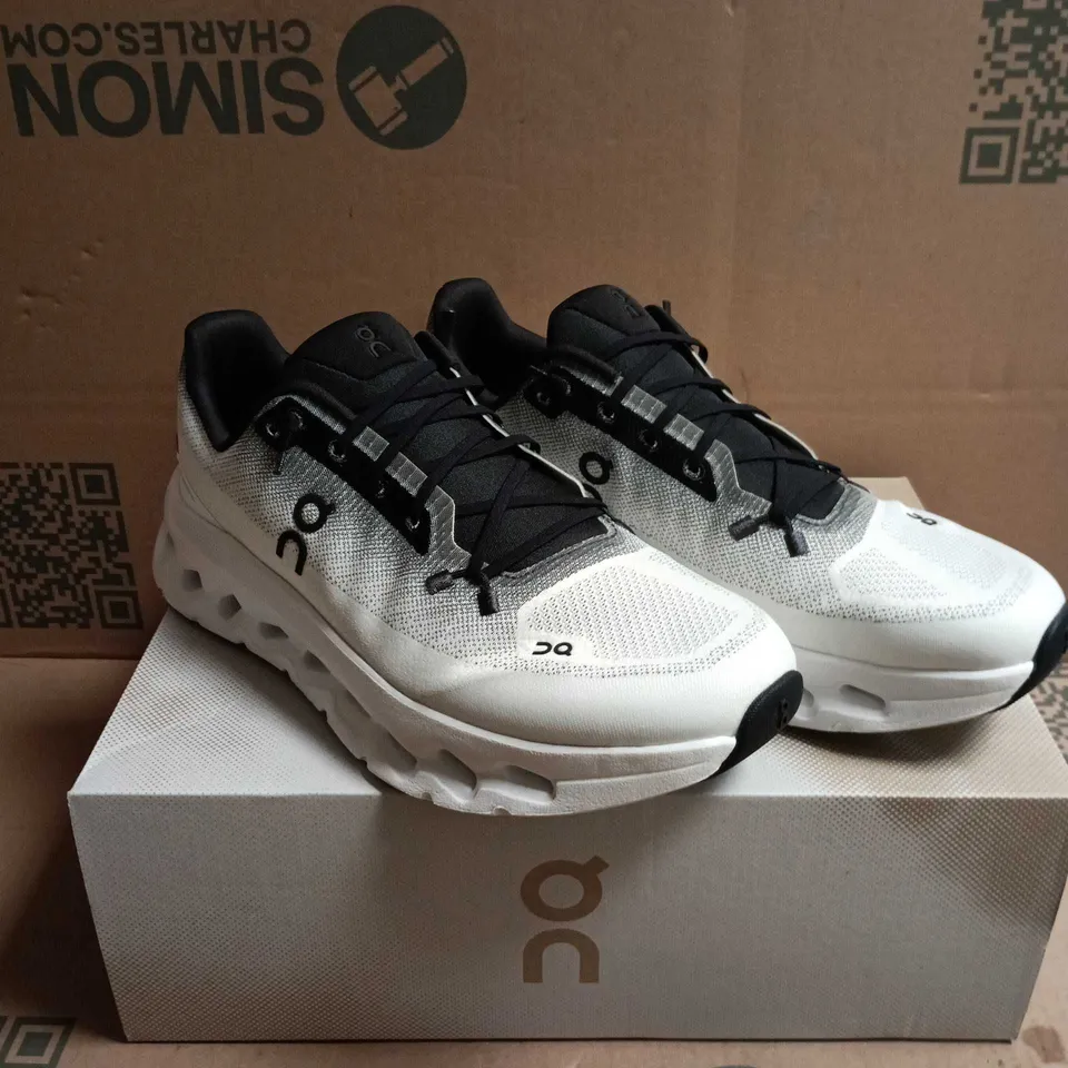 ON RUNNING CLOUDTILT SHOES – WHITE/BLACK - UK 9.5