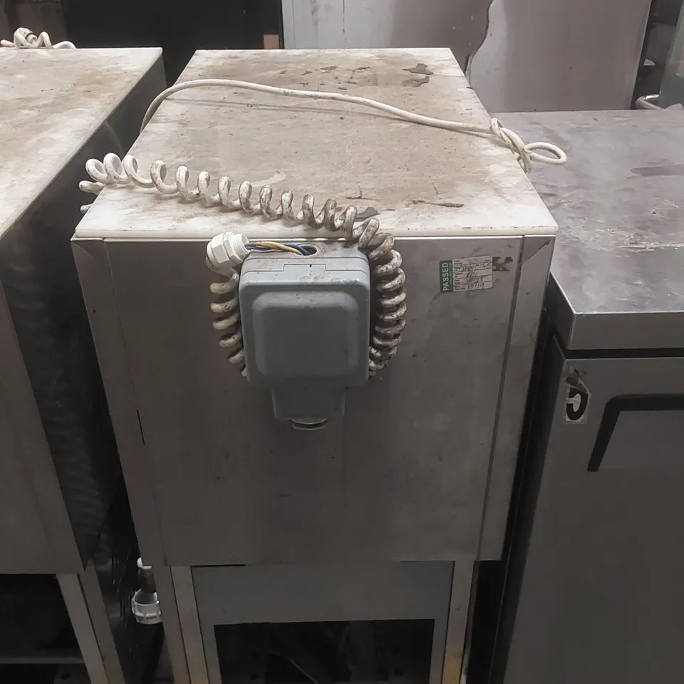 WILLIAMS PW4R290 COMMERCIAL PREPARATION WELL FRIDGE
