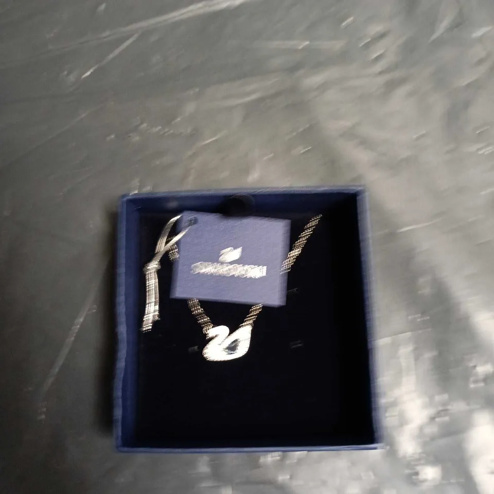 SWAROVSKI SWAN PENDANT NECKLACE