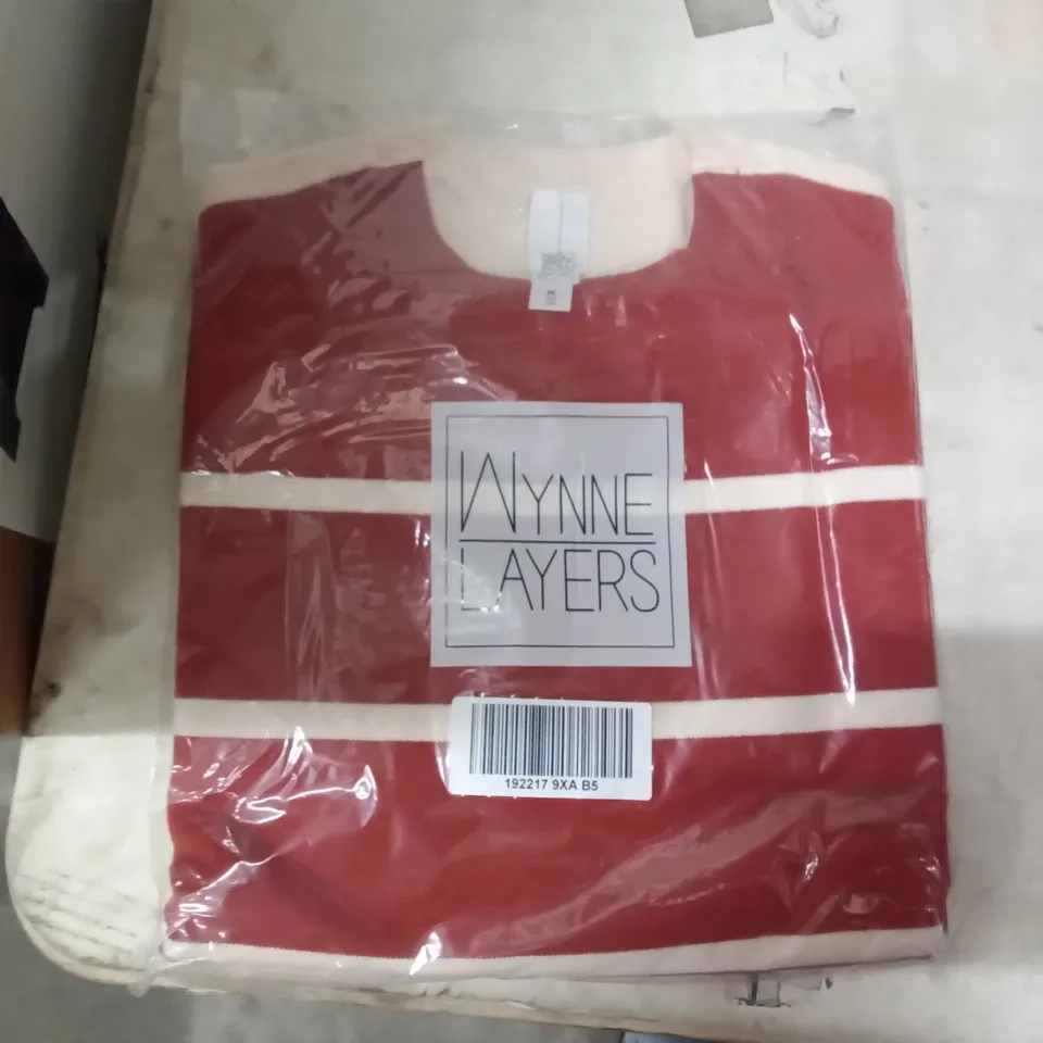 BOX OF 17 WYNEE LAYERS RED & WHITE SWEATERS SIZE MEDIUM 