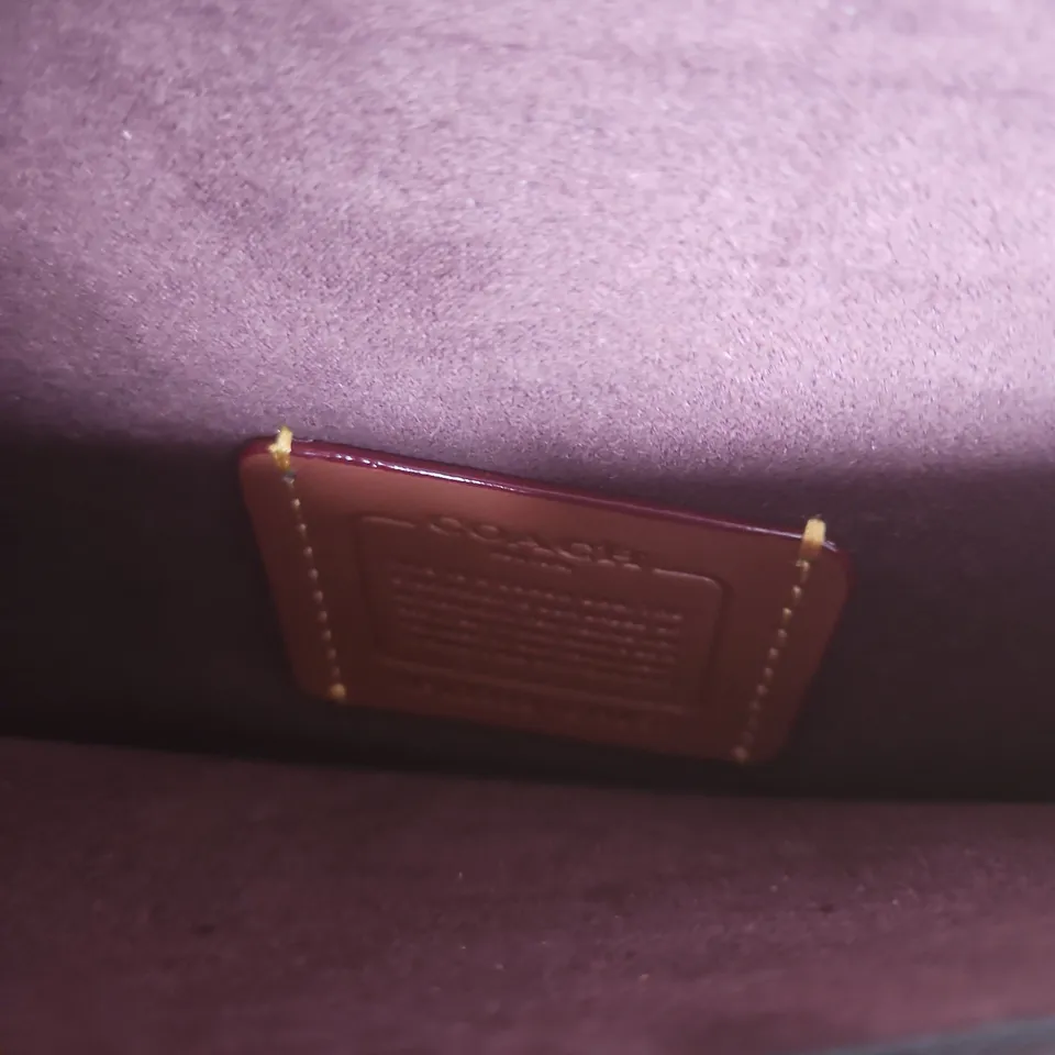 COACH BURGUNDY PEBBLED LEATHER CROSSBODY BAG – GOLD TONE C LOGO